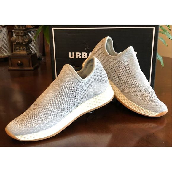 J/SLIDES URBEN SPORT - L Sz 6 - Silver Metallic Knit “Tiger M” Sneakers. NWTIB! - Picture 13 of 16